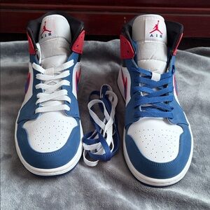 Nike Air Jordan Leather Mid Sneakers